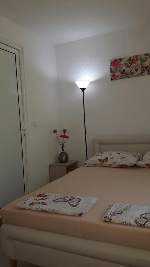 Apartmani ซูโตมอเร ภายนอก รูปภาพ